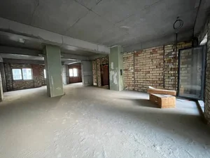 Фото 2 4-комн. квартира в Дружба