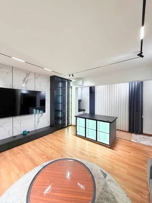 Фото 1 3-комн. квартира в Дружба