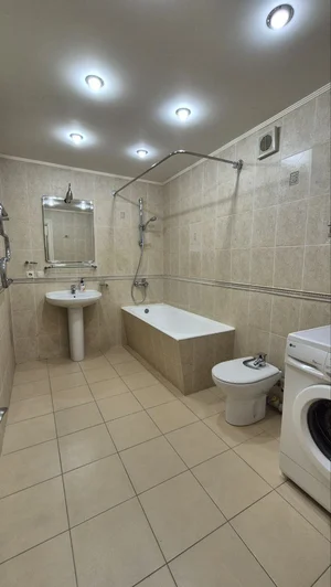 Фото 9 3-комн. квартира в Алайский рынок