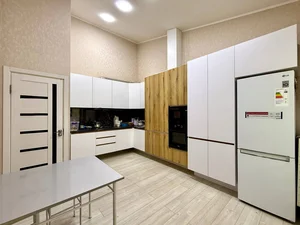 Фото 8 4-комн. квартира в Кинотеатр