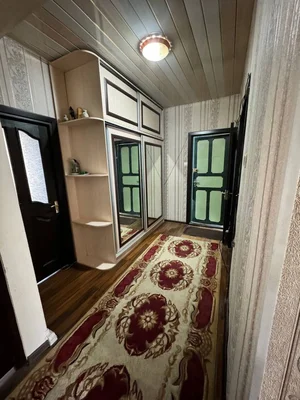 Фото 1 3-комн. квартира в Кадышева базар