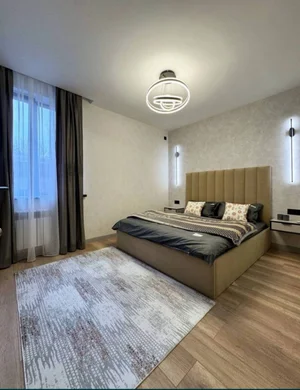 Фото 1 3-комн. квартира в Цум