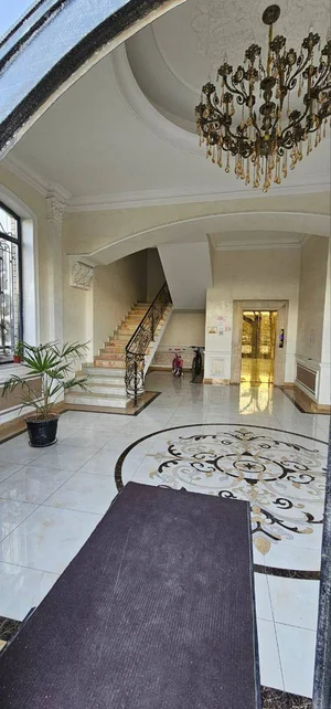 Фото 2 2-комн. квартира в White House