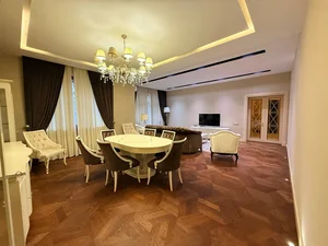 Фото 1 4-комн. квартира в Шевченко