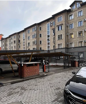 Фото 1 4-комн. квартира в ГАБУС, Ц-2