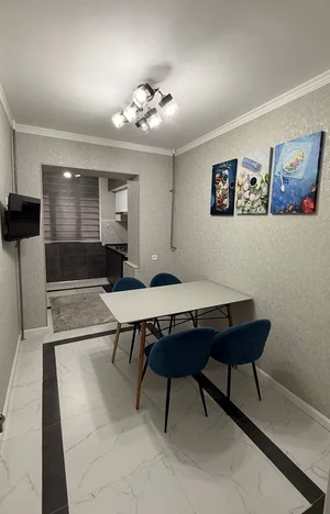 Фото 2 3-комн. квартира в Массив Эльбек / Канадская школа