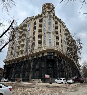 Фото 1 3-комн. квартира в Kamron Palas