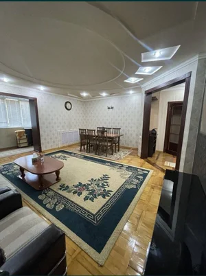 Фото 1 3-комн. квартира в Алайский базар