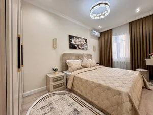 Фото 5 4-комн. квартира в Новомосковская улица