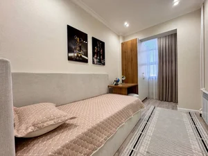 Фото 6 4-комн. квартира в Новомосковская улица