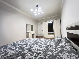 Фото 4 4-комн. квартира в Ойбек ,Шохмедцент, Госпитальный