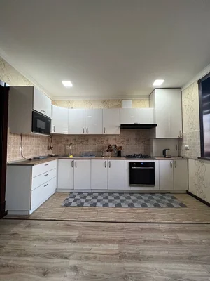 Фото 4 5-комн. квартира в Мирзо-улугбекский р-н Паркентский Макро