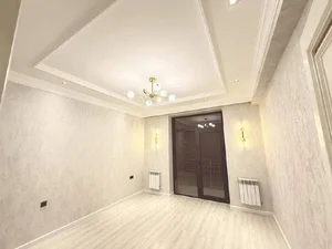 Фото 2 4-комн. квартира в Саламатина