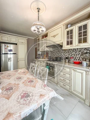 Фото 2 4-комн. квартира в Бий (Художник)