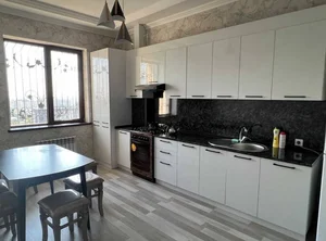 Фото 1 Квартира в Яккасарайский