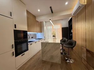 Фото 1 3-комн. квартира в Махтумкули