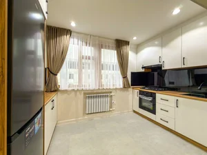 Фото 1 3-комн. квартира в Макро 171 школа