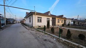 Фото 1 Дом в Куйлюк 1й проезд / сзади Компаса