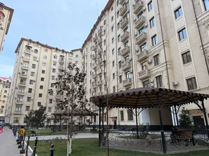 Фото 1 3-комн. квартира в Алайский рынок