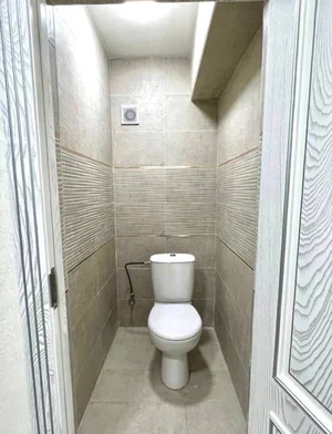 Фото 1 3-комн. квартира в метро Косманавтов