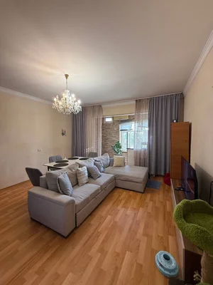 Фото 1 4-комн. квартира в ул.С.Азимова