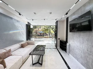 Фото 4 Коммерция в Улица Бобур / Пирамит товер