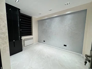 Фото 7 Коммерция в Улица Бобур / Пирамит товер