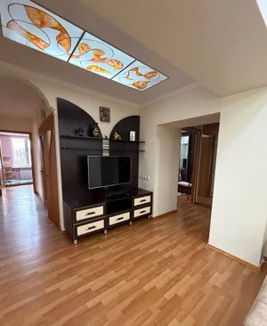 Фото 5 4-комн. квартира в Street 77