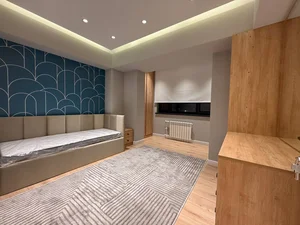 Фото 3 3-комн. квартира в ЦУМ