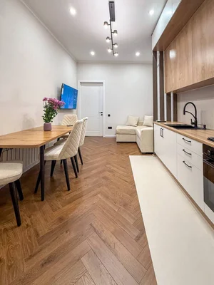 Фото 1 3-комн. квартира в Академ Городок