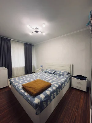 Фото 1 2-комн. квартира в Свердловская на Ц-5