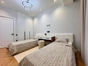 Фото 7 4-комн. квартира в Махтумкули улице