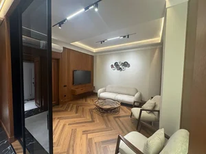 Фото 1 3-комн. квартира в Mirabad Avenue