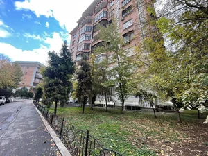 Фото 1 12-комн. квартира в Мирабаде