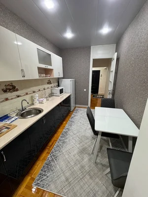 Фото 1 3-комн. квартира в Мирабатский улица