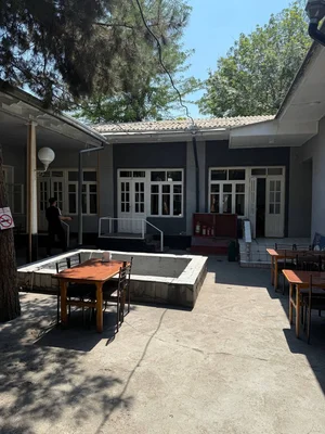 Фото 1 Здание в Яккасарайском районе