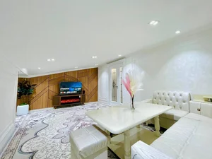 Фото 1 4-комн. квартира в центре города